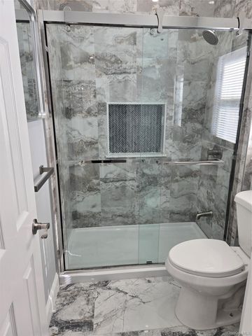 194-44 112th Road, Saint Albans, NY 11412