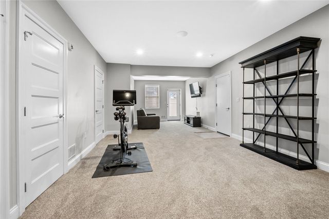 490 Bradley Street, Mt Washington, PA 15211