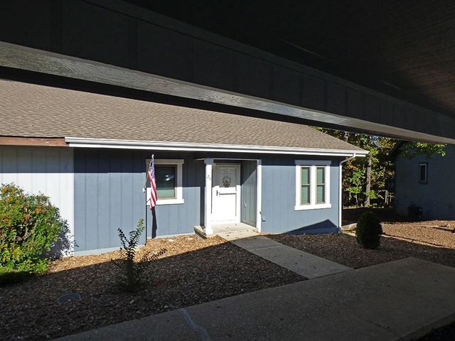 28 Spring River Lane, Cherokee Village, AR 72529