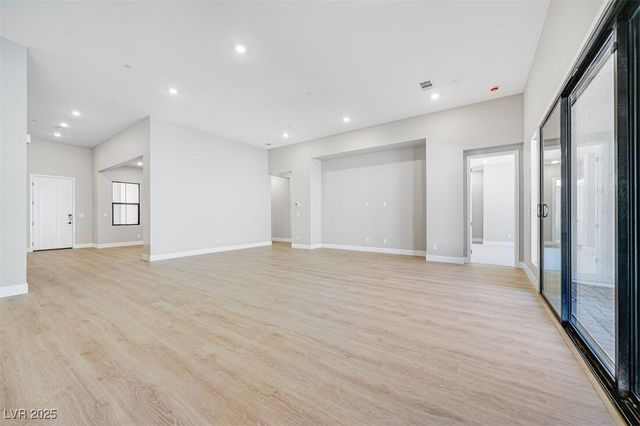 489 Carter House Way, Las Vegas, NV 89138