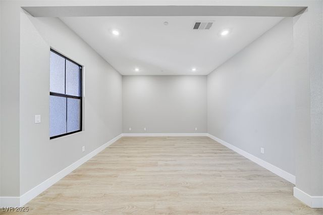 489 Carter House Way, Las Vegas, NV 89138