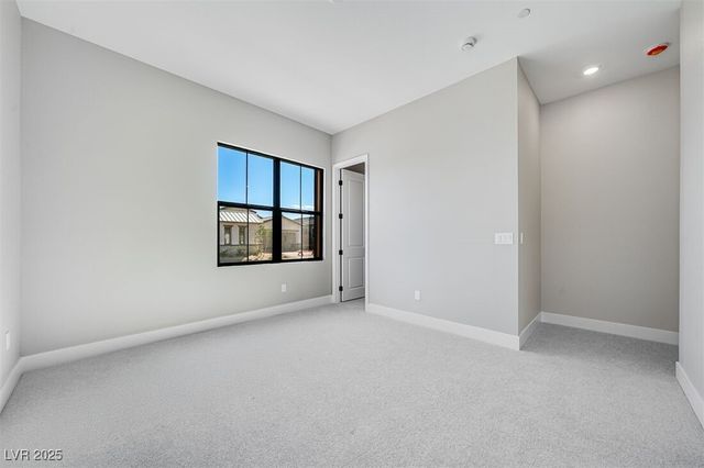 489 Carter House Way, Las Vegas, NV 89138