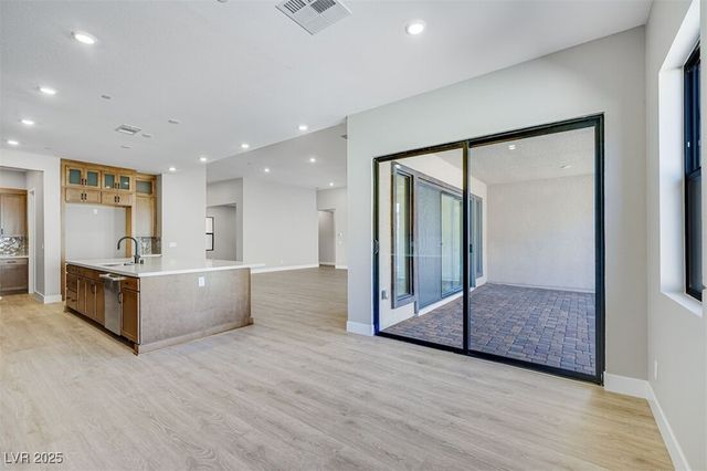 489 Carter House Way, Las Vegas, NV 89138