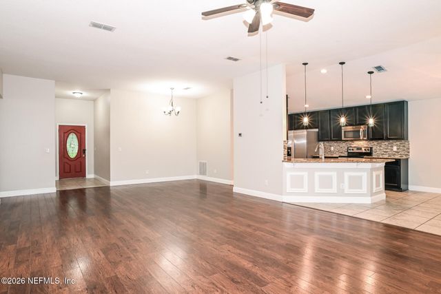 2635 ROYAL POINTE Drive, Green Cove Springs, FL 32043