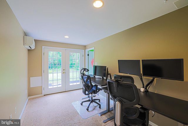 2055 HARVEST FARM RD, Eldersburg, MD 21784