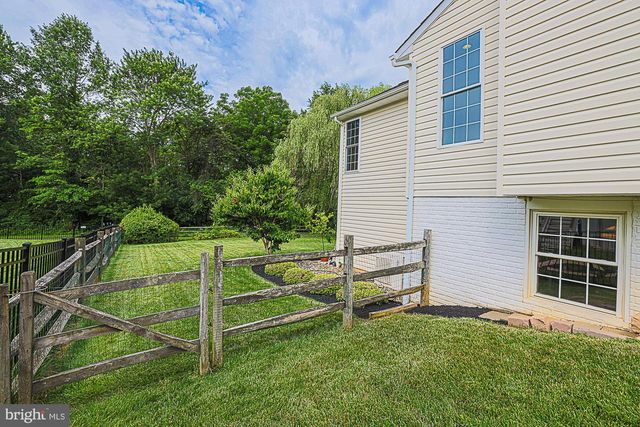 2055 HARVEST FARM RD, Eldersburg, MD 21784