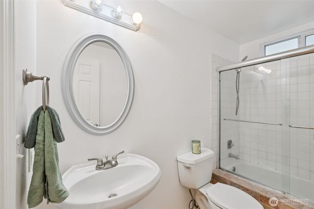 32229 2nd Avenue SW, Federal Way, WA 98023