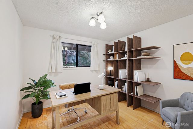 32229 2nd Avenue SW, Federal Way, WA 98023