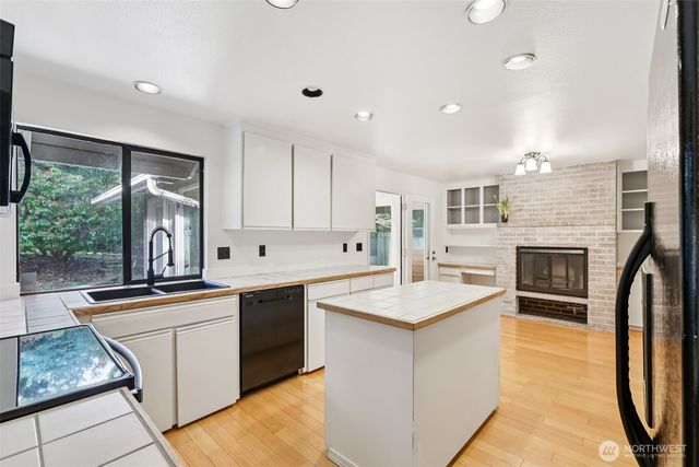 32229 2nd Avenue SW, Federal Way, WA 98023