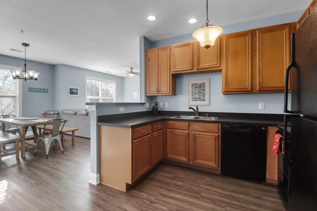 2244 Ashley Crossing Drive 615, Charleston, SC 29414