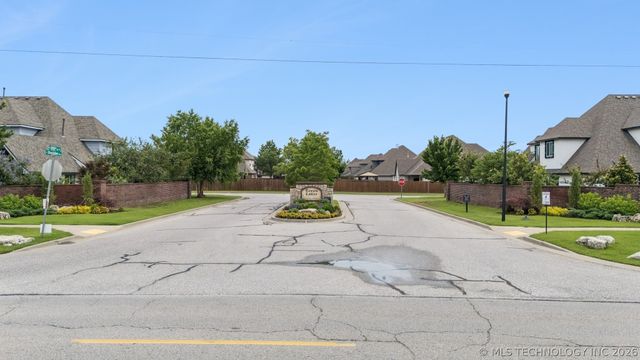 6671 E 125th Street S, Bixby, OK 74008