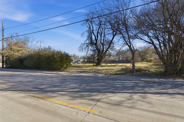 8240 Carbondale Street, Dallas, TX 75216