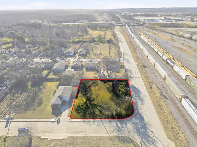 8240 Carbondale Street, Dallas, TX 75216