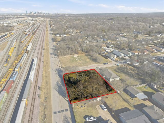 8240 Carbondale Street, Dallas, TX 75216