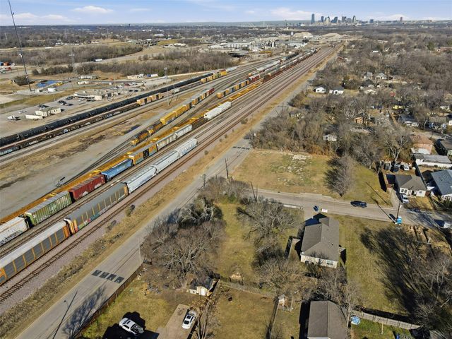 8240 Carbondale Street, Dallas, TX 75216