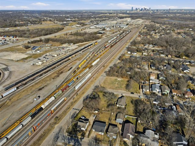 8240 Carbondale Street, Dallas, TX 75216