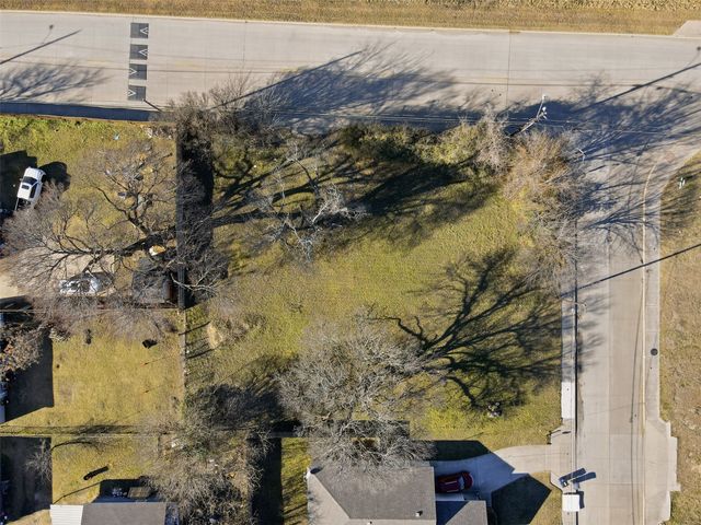 8240 Carbondale Street, Dallas, TX 75216