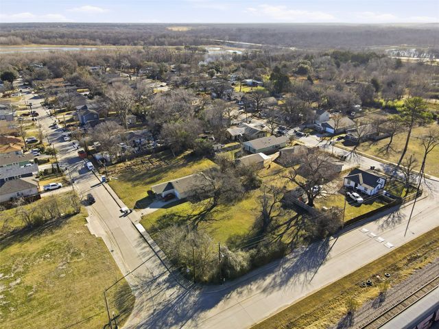 8240 Carbondale Street, Dallas, TX 75216