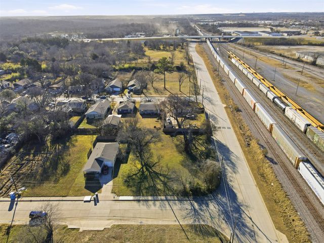 8240 Carbondale Street, Dallas, TX 75216