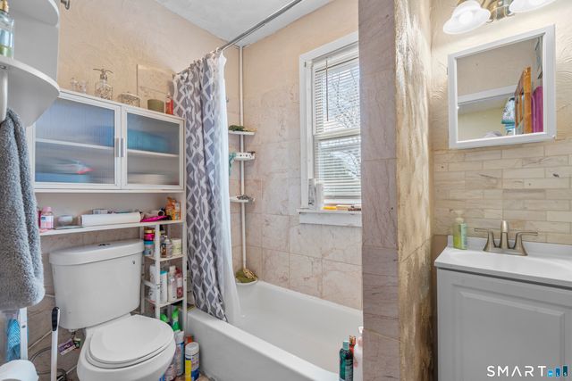 15 Jubilee Street, New Britain, CT 06051