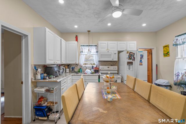 15 Jubilee Street, New Britain, CT 06051