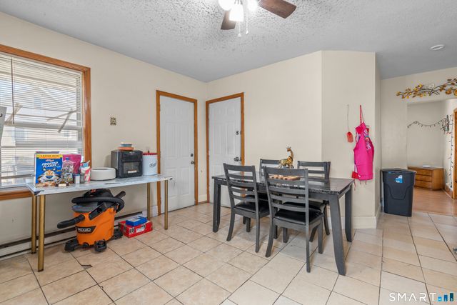 15 Jubilee Street, New Britain, CT 06051