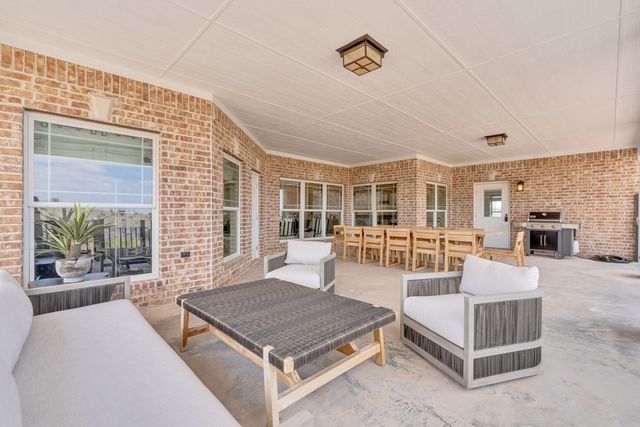 131 High Lonesome, Alpine, TX 79830