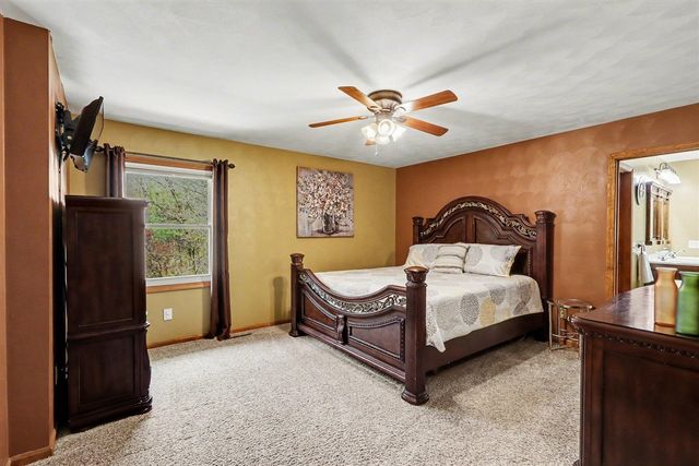 2828 W F Avenue, Kalamazoo, MI 49009