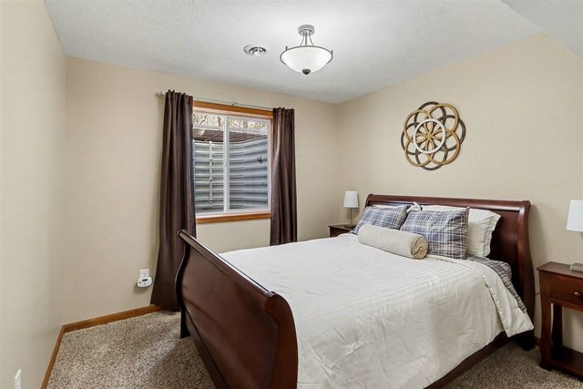 2828 W F Avenue, Kalamazoo, MI 49009