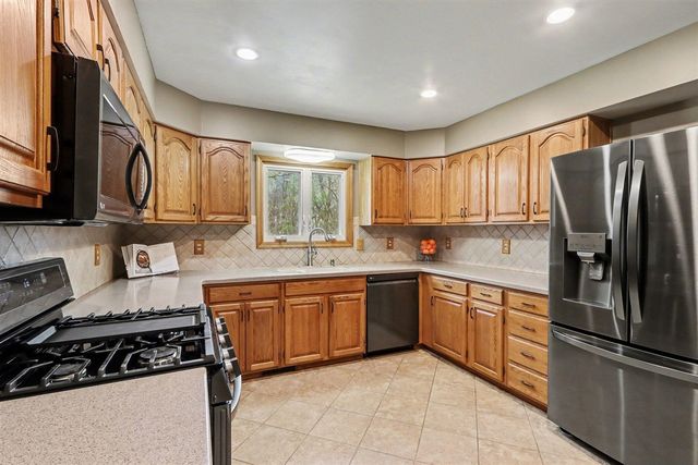 2828 W F Avenue, Kalamazoo, MI 49009