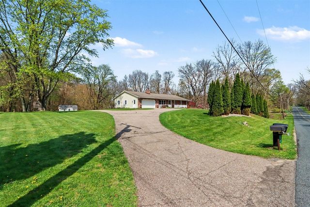 2828 W F Avenue, Kalamazoo, MI 49009