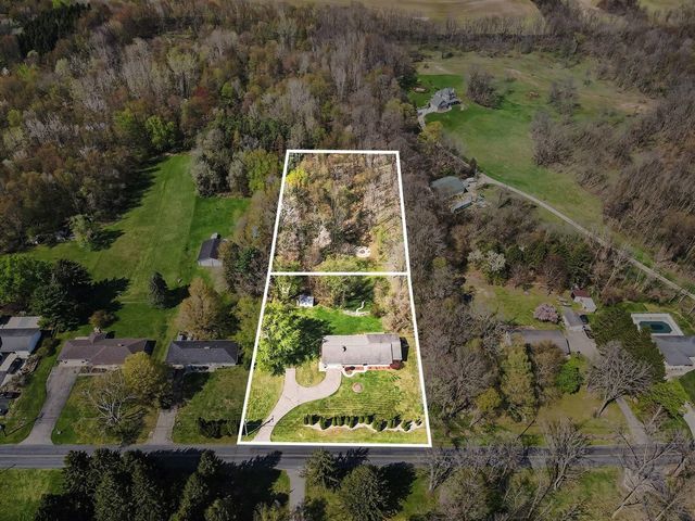 2828 W F Avenue, Kalamazoo, MI 49009