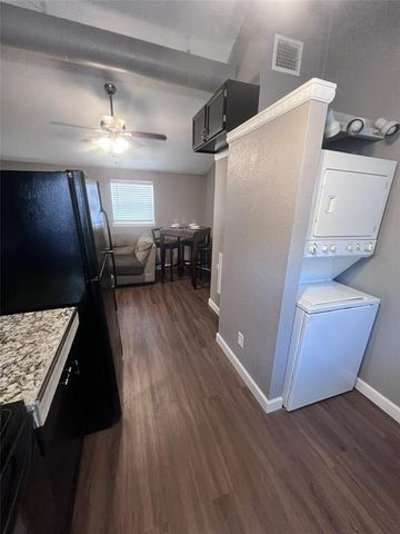 1000 E 53rd ST B, Austin, TX 78751