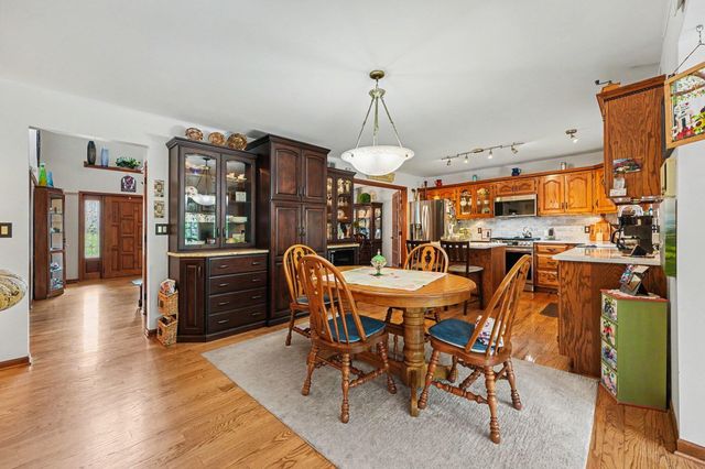 9260 Franklin Drive, St. John, IN 46373