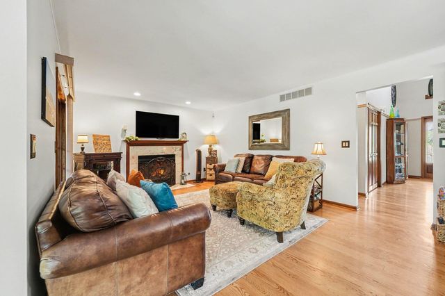 9260 Franklin Drive, St. John, IN 46373
