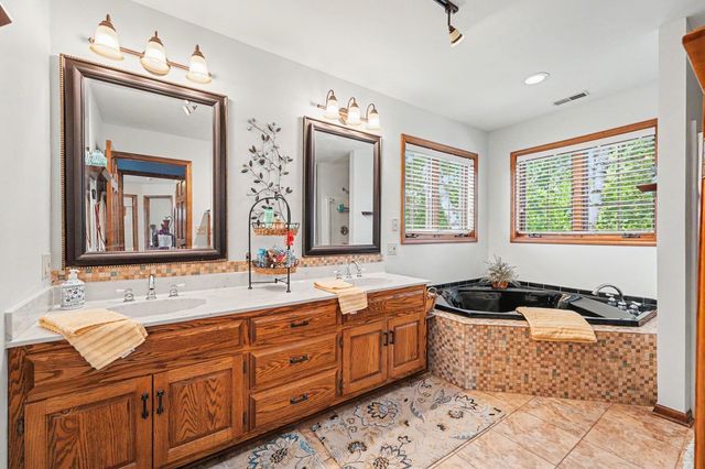 9260 Franklin Drive, St. John, IN 46373