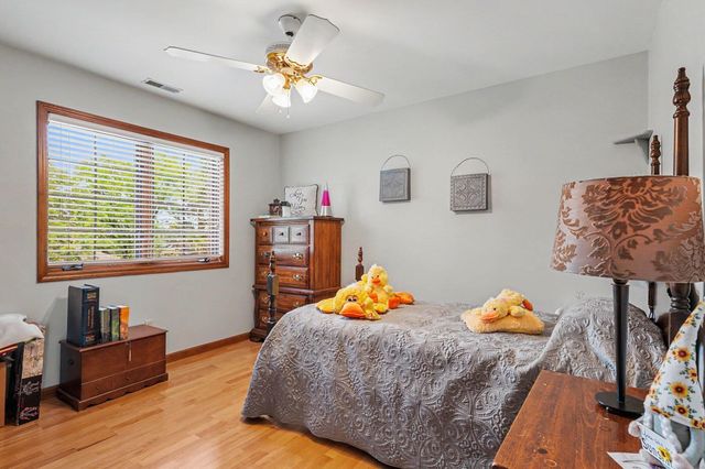 9260 Franklin Drive, St. John, IN 46373