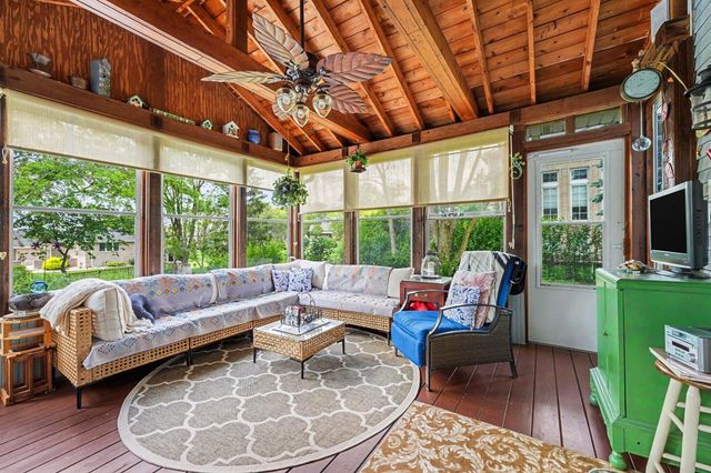 9260 Franklin Drive, St. John, IN 46373