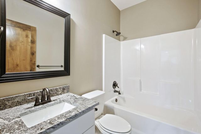 41xx 159th Avenue NE, Ham Lake, MN 55304