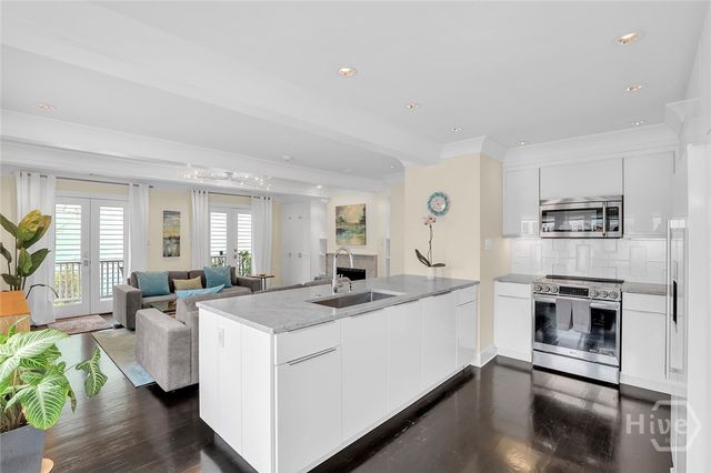231 Houston Street, Savannah, GA 31401