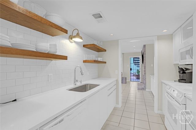 231 Houston Street, Savannah, GA 31401