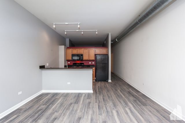 950 W Leland Avenue 304, Chicago, IL 60640
