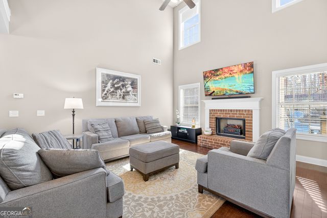 65 Kimberly Way, Hull, GA 30646