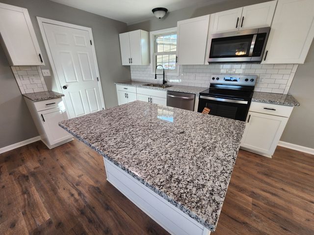 1715 Vales Mill Rd, Pulaski, TN 38478