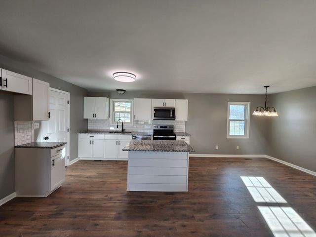 1715 Vales Mill Rd, Pulaski, TN 38478