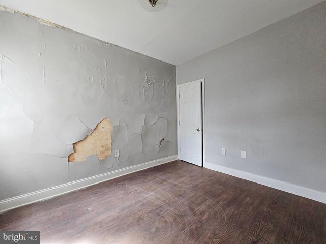 1721 N LECOUNT ST, Philadelphia, PA 19121