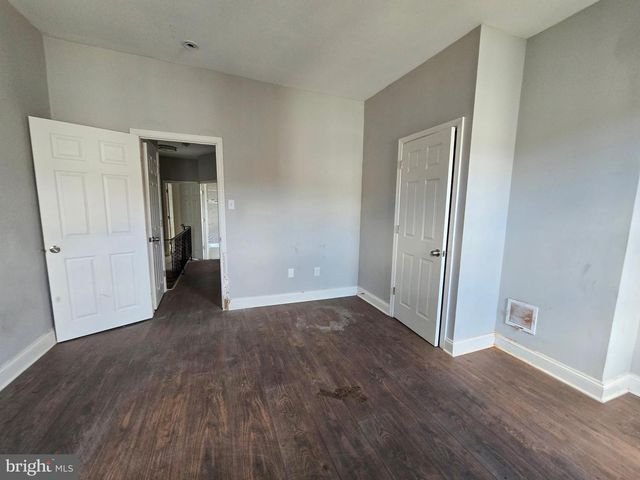 1721 N LECOUNT ST, Philadelphia, PA 19121