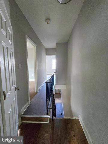1721 N LECOUNT ST, Philadelphia, PA 19121