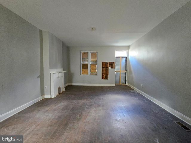 1721 N LECOUNT ST, Philadelphia, PA 19121