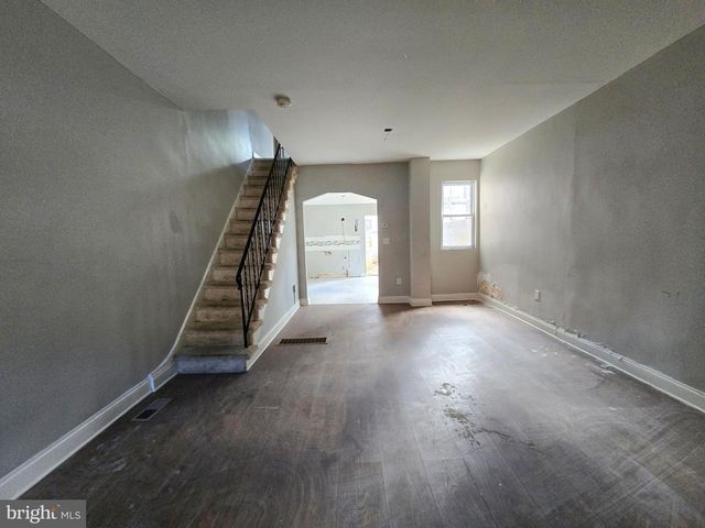 1721 N LECOUNT ST, Philadelphia, PA 19121